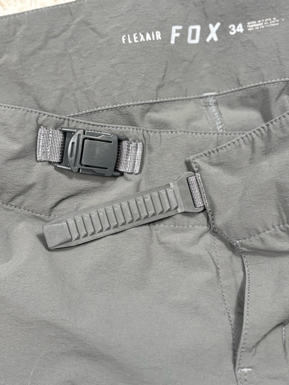 Fox Racing Flexair Men’s Mountain Bike Shorts Gray Size 34 MTB Cycling - Picture 8 of 14